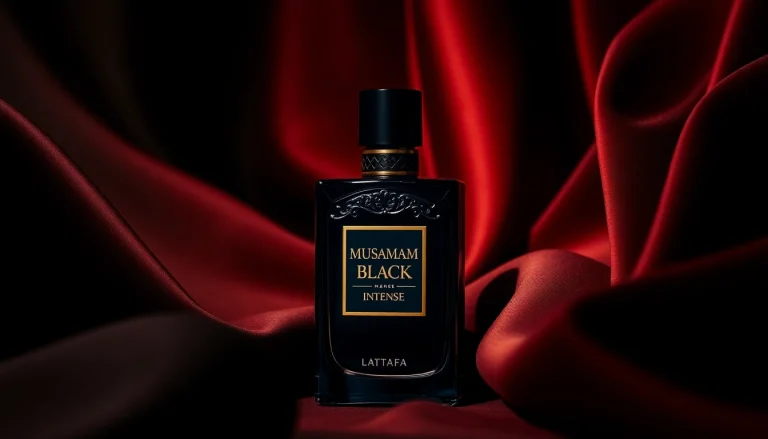 Proef Musamam Black Intense by Lattafa in een luxe omgeving met een elegante fles.